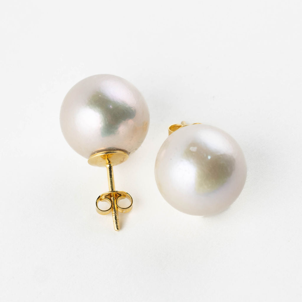 White South Sea Pearl Stud Earrings – 10–11mm – 18K Gold