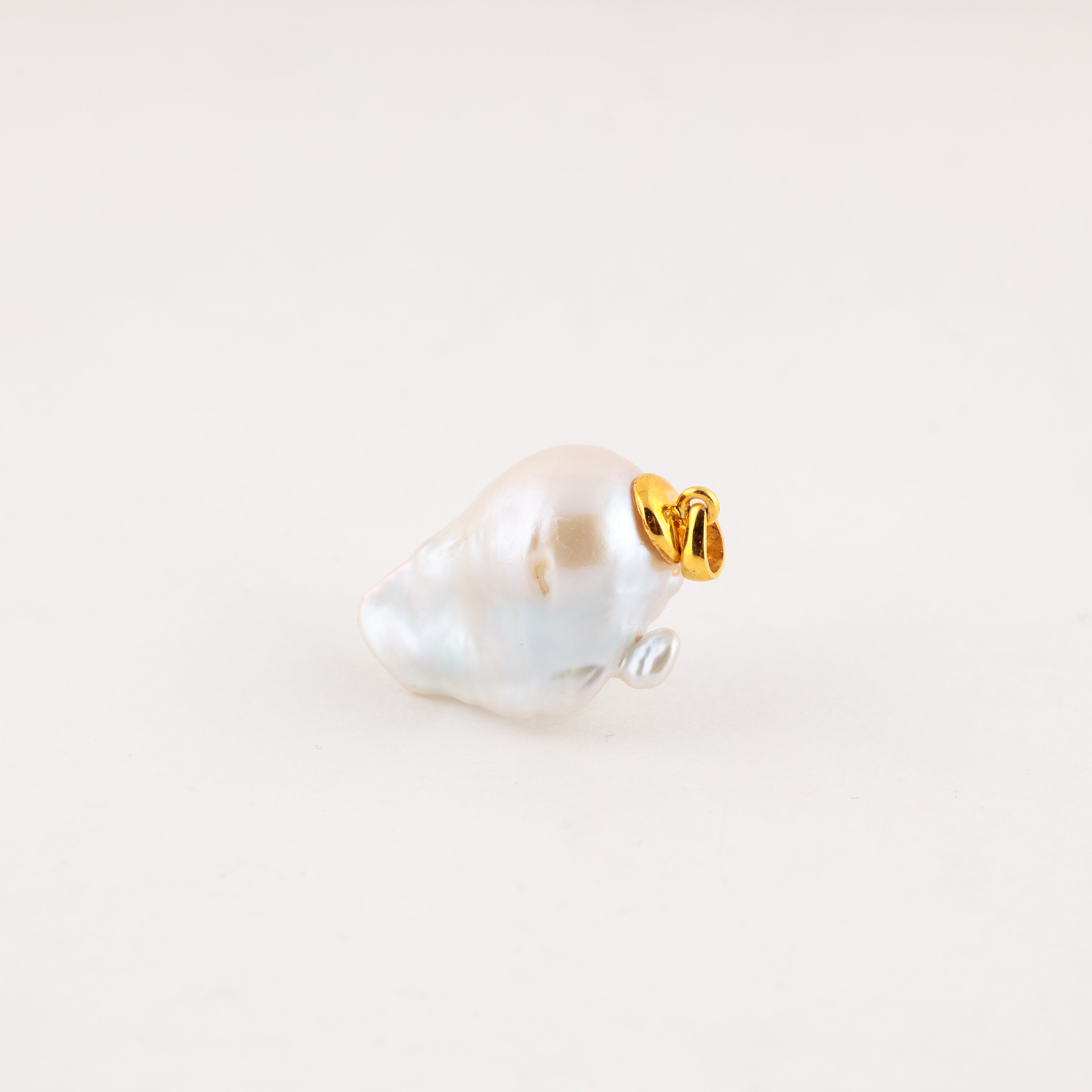 White Baroque Pearl Pendant