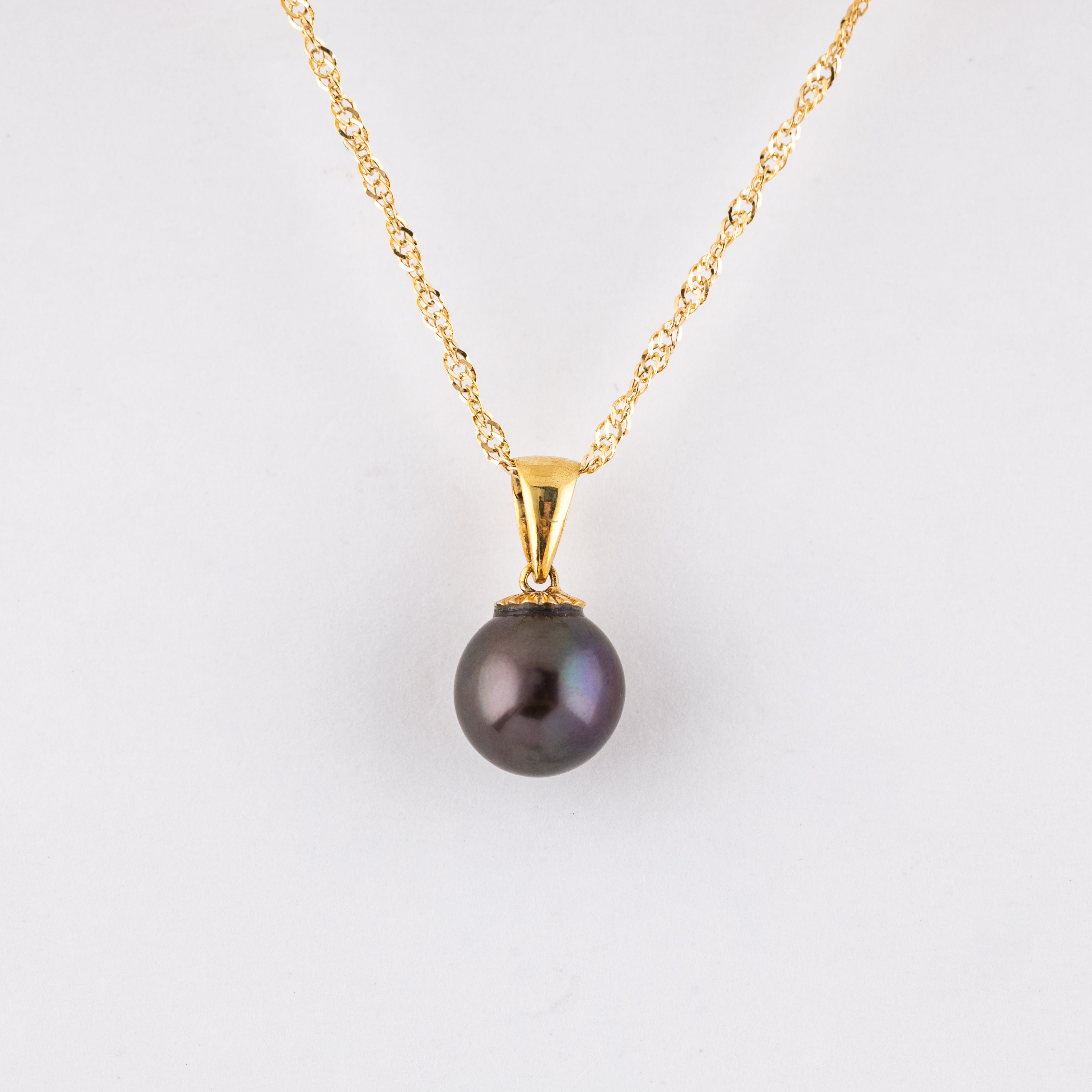 Black Freshwater Pearl Pendant in 925 Silver