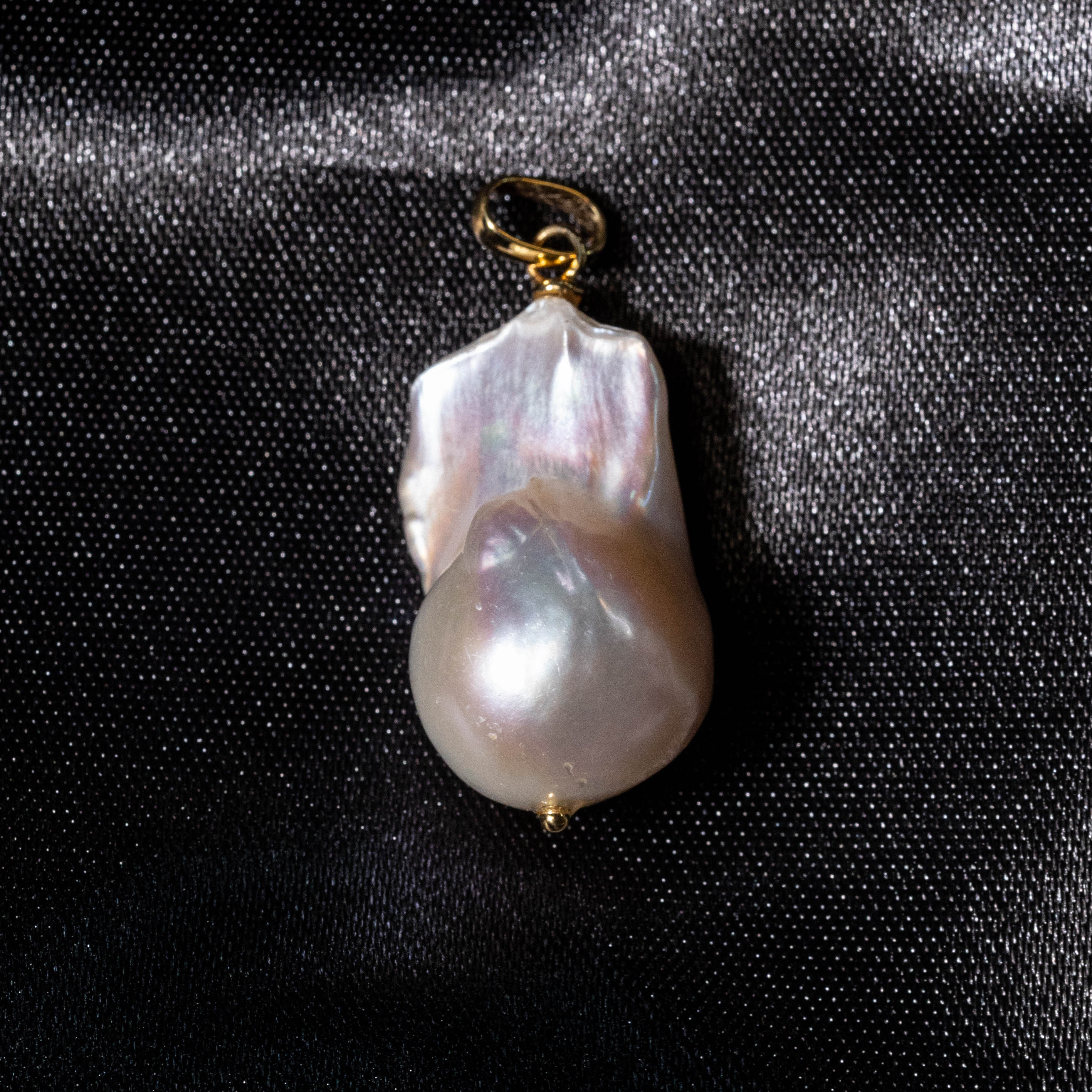 Freshwater White Baroque Pendant in Silver 18k Gold Plated