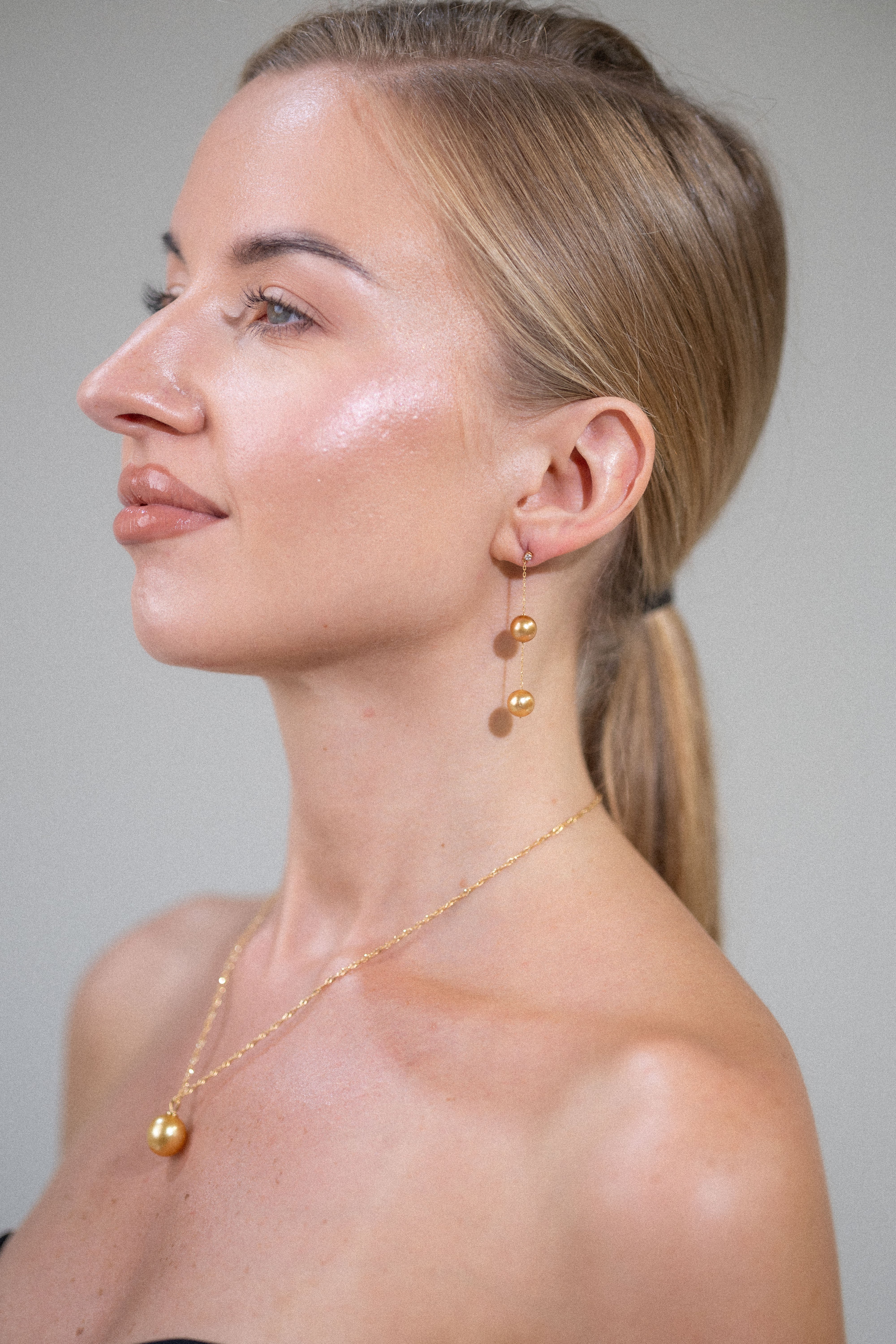 South Sea Pearl Golden Color 8mm Drop Earring in 18k Gold with Natural Diamond