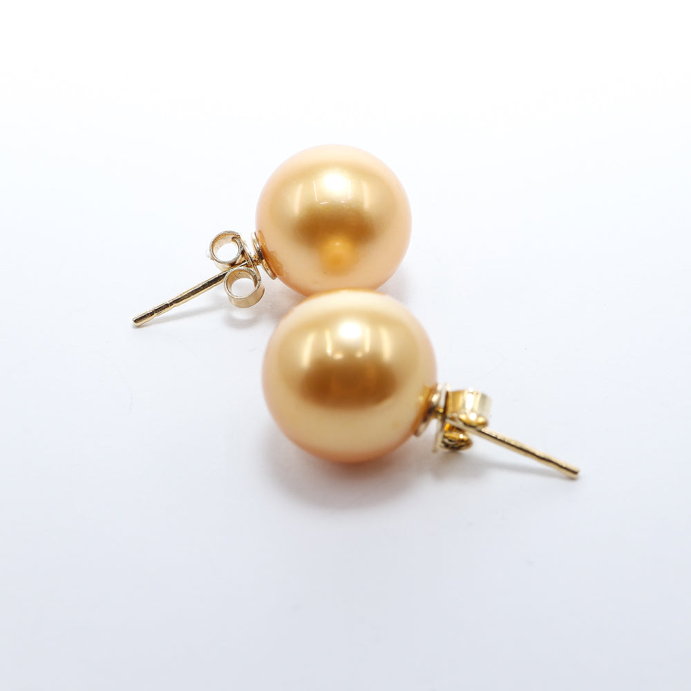 South Sea Pearl Golden Earring in 18k Gold
