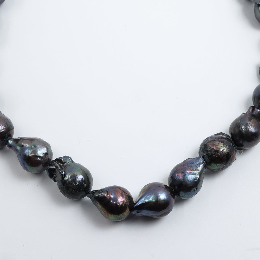 Black Baroque Necklace in Silver White Gold Plating